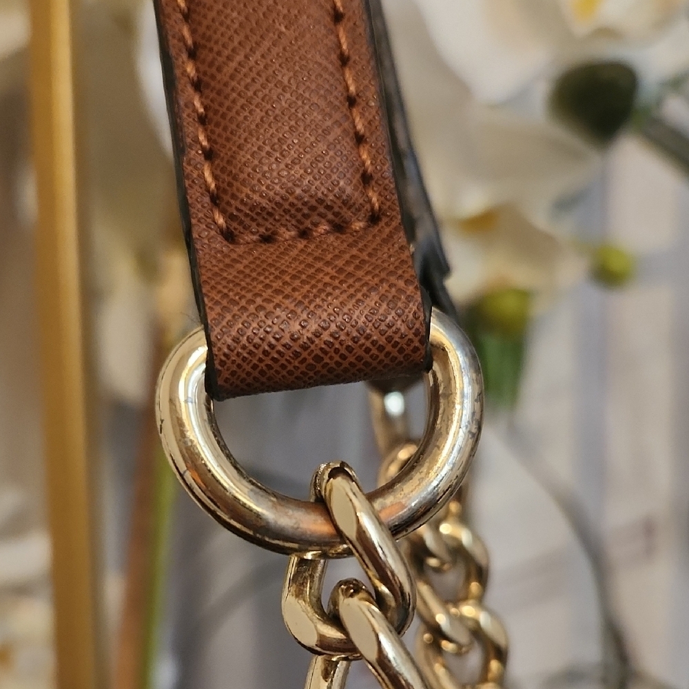 Calvin Klein Tan Leather Shoulder Bag - Picture 3 of 11